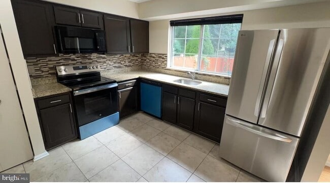 13 Dinsdale Ct, Unit 308 ADA in Silver Spring, MD - Building Photo - Building Photo