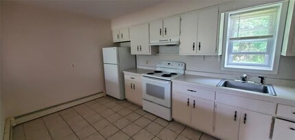 635 South St in Highland, NY - Building Photo - Building Photo