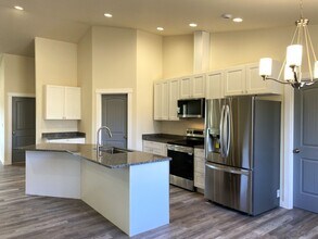 302 Lolly Ln in Dallesport, WA - Building Photo - Building Photo