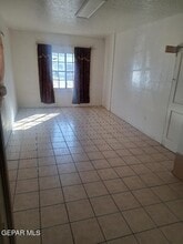 905 NE Camp St in Fabens, TX - Building Photo - Building Photo