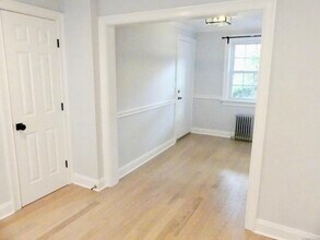 10 Clarmore Dr in Norwalk, CT - Building Photo - Building Photo