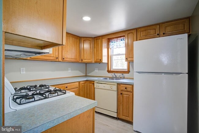 property at 2331 E Hazzard St