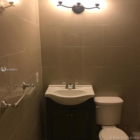 5411 Ravenswood Rd-Unit -1 in Fort Lauderdale, FL - Building Photo - Building Photo