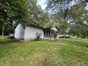 131 Snug Harbor Cir in Hot Springs, AR - Building Photo - Building Photo