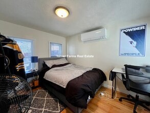 525 E 3rd St, Unit 2R in Boston, MA - Foto de edificio - Building Photo