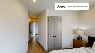Private bedroom in 2 bed/1 bath Home in New York, NY - Building Photo - Building Photo