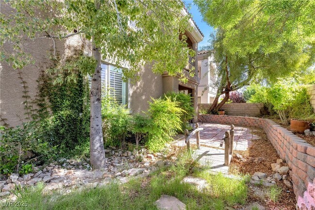 property at 11837 Luna Del Mar Ln