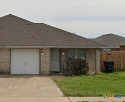 4104 Jeff Scott Dr in Killeen, TX - Building Photo