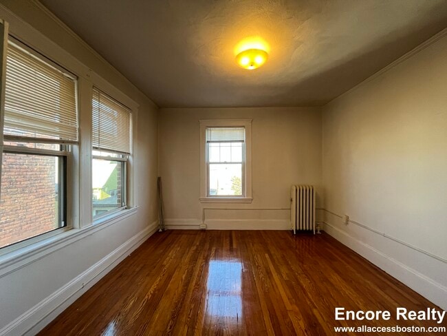 157 Summer St in Somerville, MA - Building Photo - Building Photo