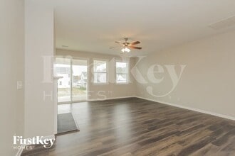 7724 Meridale Forest Dr in Charlotte, NC - Building Photo - Building Photo