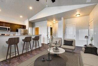 Eagle River Apartments in Eagle, ID - Building Photo - Building Photo