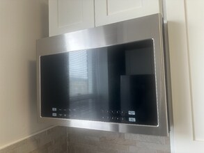 332 61st St, Unit D4 in West New York, NJ - Building Photo - Building Photo