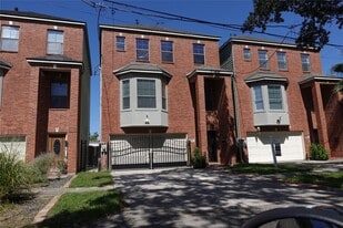 1006 Temple St in Houston, TX - Building Photo