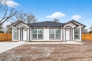 7725 Hoffman St in Houston, TX - Building Photo