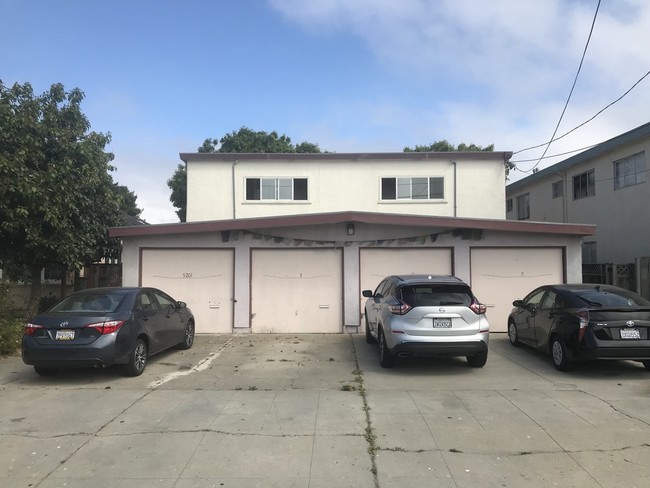 5201 Burlingame Ave in Richmond, CA - Building Photo - Other