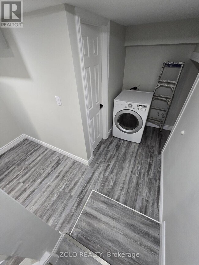 157 Glen Springs Dr in Toronto, ON - Building Photo - Building Photo