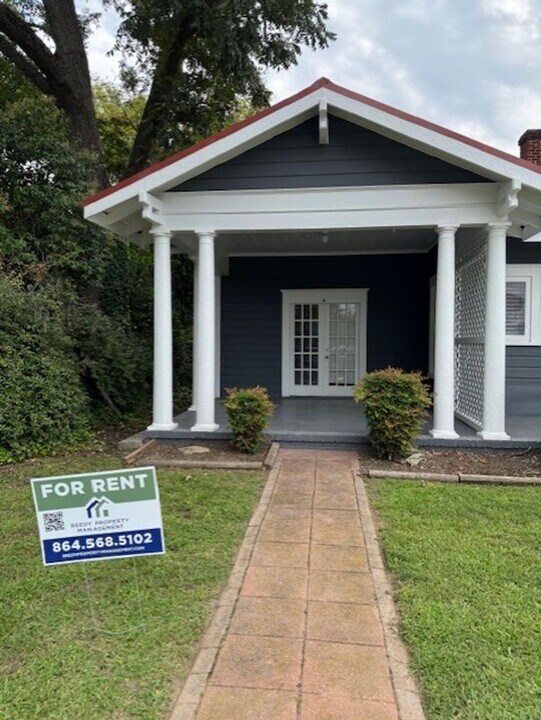 477 Lucas Ct in Spartanburg, SC - Building Photo