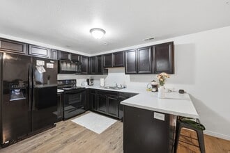 86 E Rose Way in Vineyard, UT - Building Photo - Building Photo