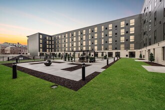 The One2 in Sioux Falls, SD - Foto de edificio - Building Photo