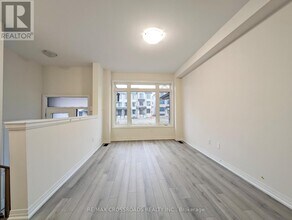 2731 Peter Matthews Dr in Pickering, ON - Building Photo - Building Photo