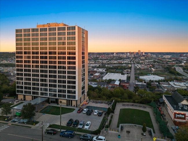 810 Matson Pl in Cincinnati, OH - Building Photo - Building Photo