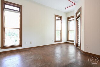 250 Martha Dr in Athens, GA - Building Photo - Building Photo