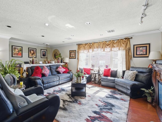 7507 Durham Ave in North Bergen, NJ - Building Photo - Building Photo