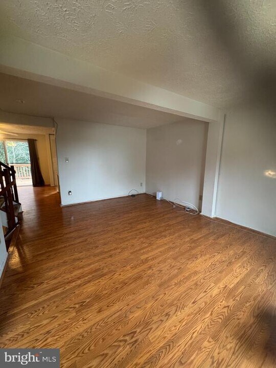 3621 Seaford Ct in Pasadena, MD - Building Photo