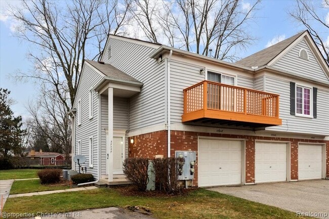 property at 37447 Stonegate Cir