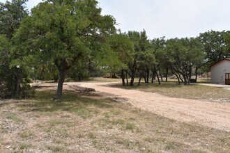 188 Sunset Ranch Rd W in Mountain Home, TX - Building Photo - Building Photo