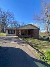 1806 E Spring St in Cookeville, TN - Building Photo - Building Photo