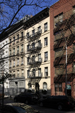 529 E 87th St in New York, NY - Foto de edificio - Building Photo