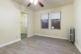 7827 S South Shore Dr in Chicago, IL - Building Photo - Building Photo