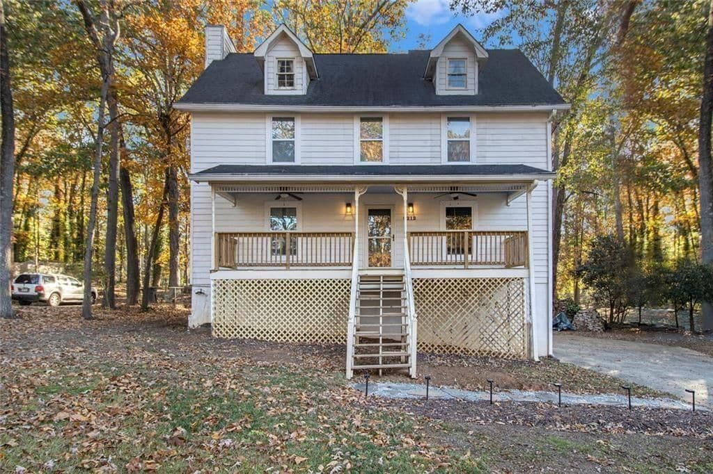 8212 Lullwater Ct in Jonesboro, GA - Foto de edificio