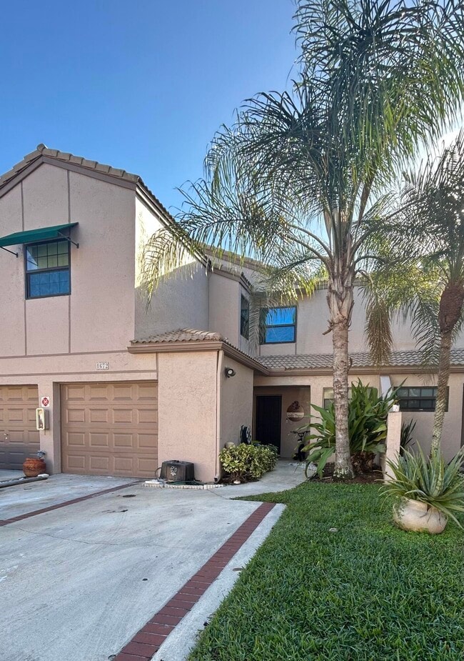 property at 1672 Cypress Pointe Dr