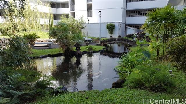 647 Kunawai Ln in Honolulu, HI - Building Photo - Building Photo