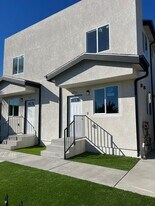 409 E 99th St in Los Angeles, CA - Building Photo