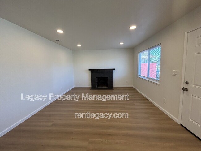 1525 James St in Fairfield, CA - Building Photo - Building Photo