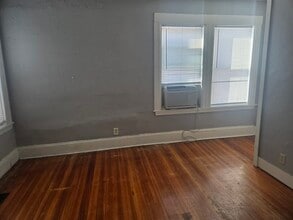 19 Summit Ave in Everett, MA - Building Photo - Building Photo