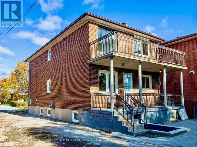 977 Glencairn Ave in Toronto, ON - Building Photo - Building Photo