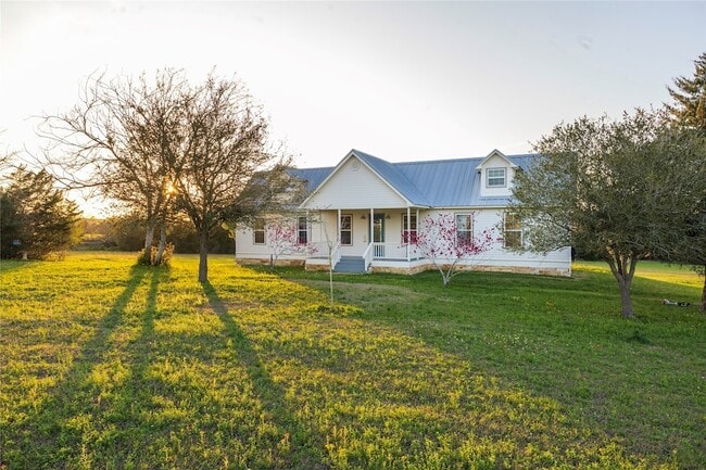 3831 Meadow View Ln in Fayetteville, TX - Building Photo - Building Photo