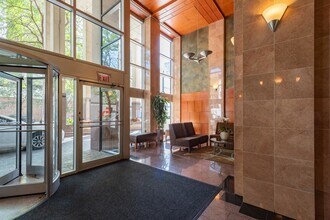 1122 N Clark St in Chicago, IL - Building Photo - Building Photo