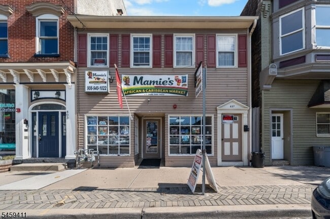 property at 405 S Main St