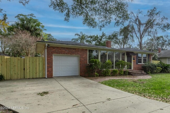 4343 Pinewood Ave in Jacksonville, FL - Building Photo - Building Photo