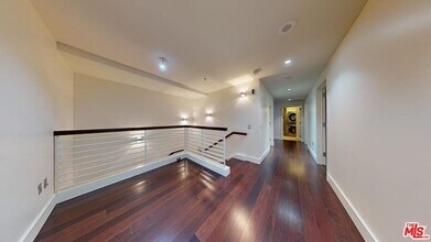 1155 S Grand Ave in Los Angeles, CA - Building Photo - Building Photo