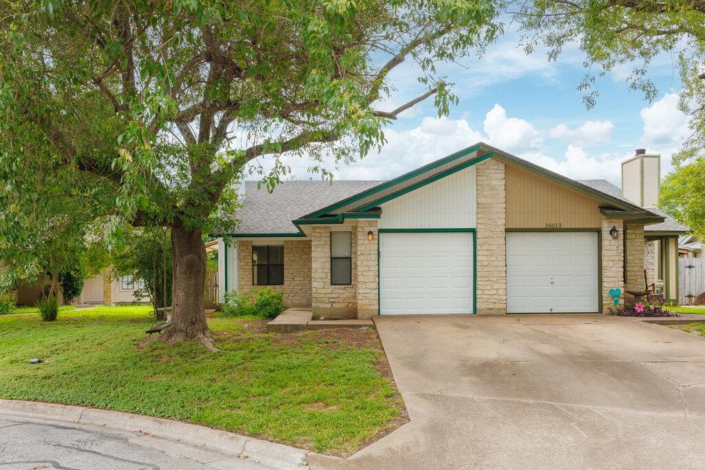 16015 Stoneham Cir in Pflugerville, TX - Building Photo