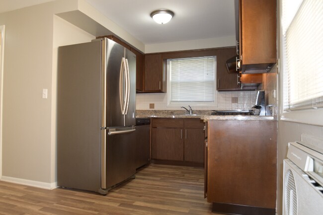 1469 Ashland Ave in Des Plaines, IL - Building Photo - Building Photo