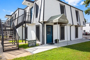 Silver Club Apartments