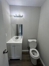 1216 Gifford Rd in Angleton, TX - Building Photo - Building Photo