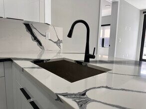 187 Culver Ave in Jersey City, NJ - Foto de edificio - Building Photo